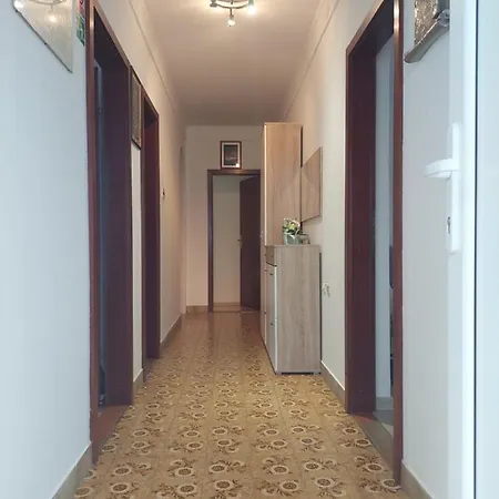 Eva * Kaštela