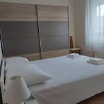 Eva *